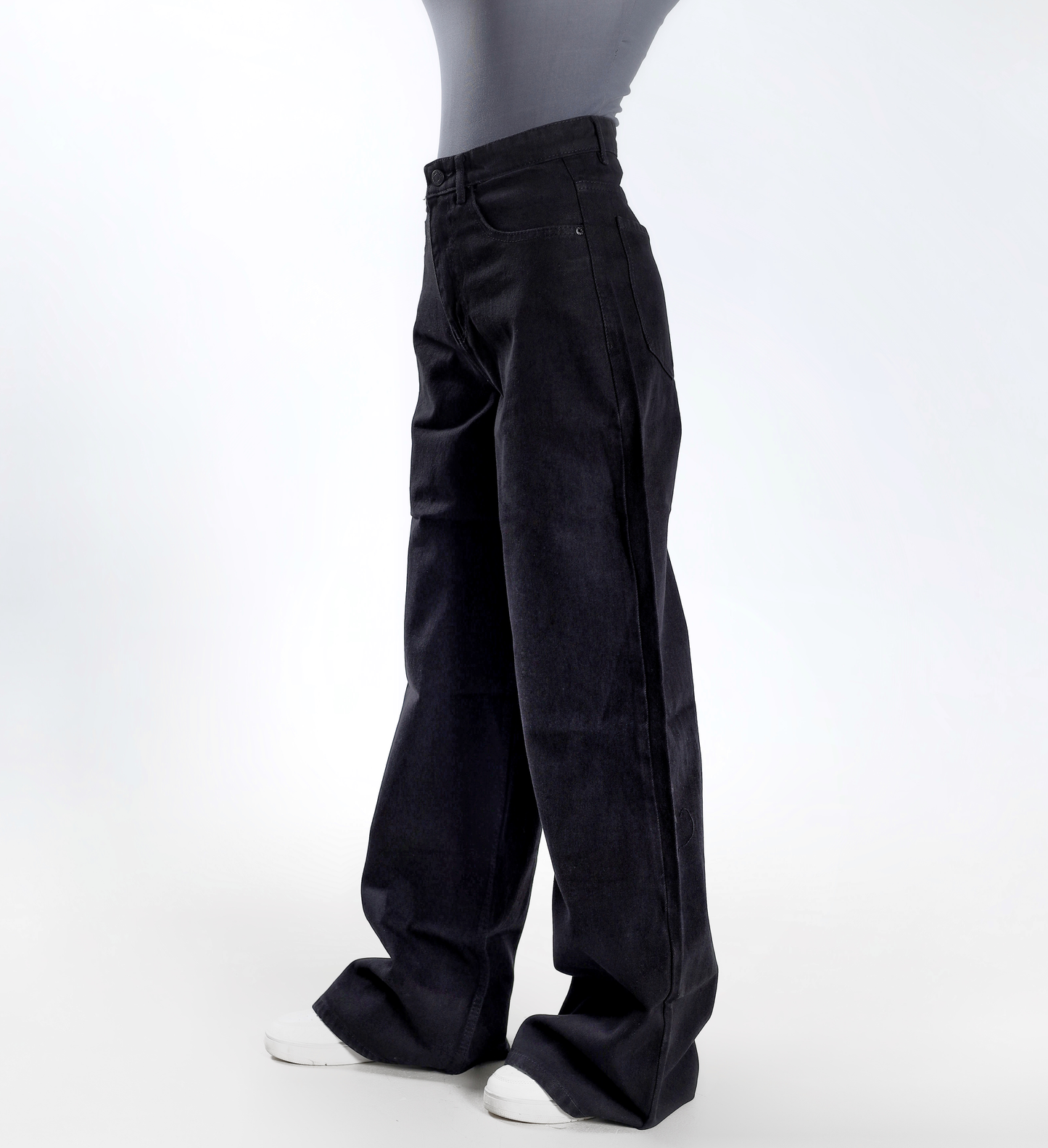 BLACK BAGGY DENIM